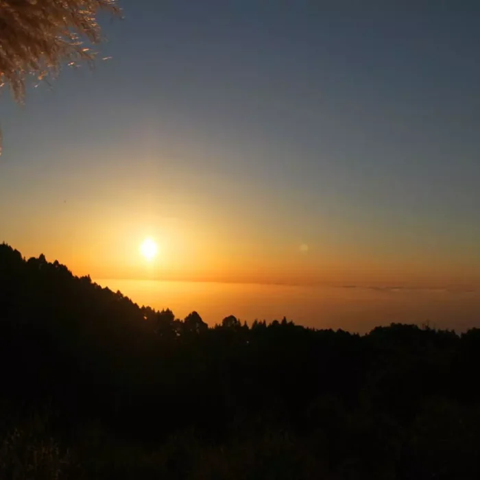 Villa El Sitio La Palma: Sonnenuntergang auf dem Weingut über den Wolken